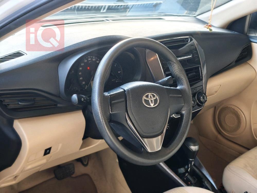 تويوتا يارس